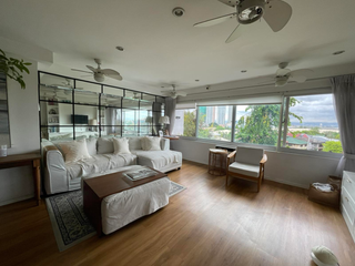 4BR with Jacuzzi & Parking 3-Storey House & Lot FOR SALE/LEASE in Pasig City