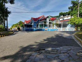 🏡 INCOME-GENERATING HOUSE & LOT FOR SALE 🏡4 Bedrooms 2 car garage
📍 107 Parklane St., La Marea Village, Brgy. San Antonio, San Pedro City Laguna