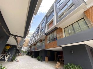 For Sale! Manila Townhouse near Malacanang and Ayala Bridge 49M -AJCH