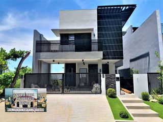 For Sale 3 Bedroom, 2 Parking overlooking house in Bulacao Talisay Cebu