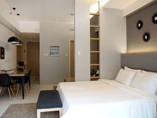Stylish 1 Bedroom at Hamilo Coast Pico De Loro
