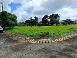 SOUTH MIDLAND SILANG CAVITE Near Tagaytay 265 sqm corner lot