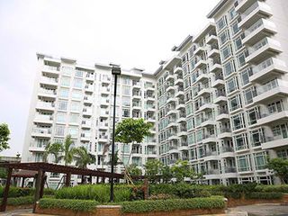 THE PARKSIDE VILLAS, 62SQM, 2 BEDROOMS, 2 T&BATH, FOR SALE IN PASAY CITY.