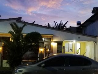 Townhouse for Rent in UPS5, Paranaque