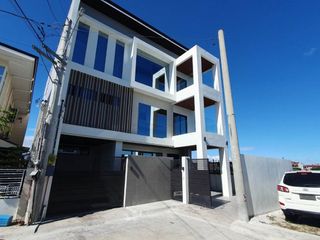 Brand New 5-Bedroom House in Princeton Heights For Sale