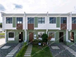 Provision 2bedrooms with own parking area , Duplex Unit