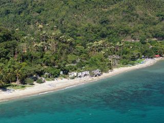 Beachfront lot for sale