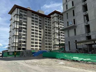 Una Apartment, For Sale 1 Bedroom unit , walking Distance to DLSU Laguna Campus