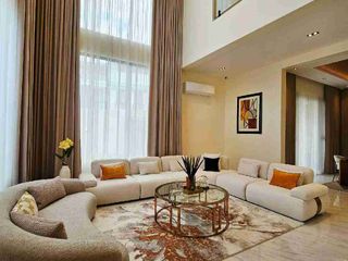 6-Bedroom Corner House & Lot with Swimming Pool For Sale in Pasig City/ Taytay Rizal
