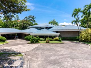 FOR SALE: Golf Course View Estate in Ayala Alabang Village