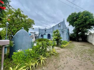 FOR SALE FAMILY RESORT WITH EXPANSIVE LOT IN MEXICO PAMPANGA NEAR LAKESHORE