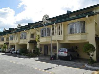 4BR Townhouse for rent in Pasig City *Valle Verde