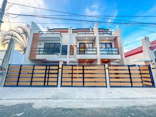 5% Down Payment Payable for 12 months - Elegantly Finished 3 Storey Townhouse in Pilar Village Las Pinas