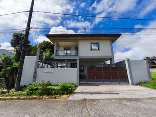 FOR SALE- 16M HOUSE & LOT w/ 5 SPACIOUS BEDROOMS PLUS FAMILY AREA & BALCONY, LOCATED IN SAN JOSE TAGAYTAY