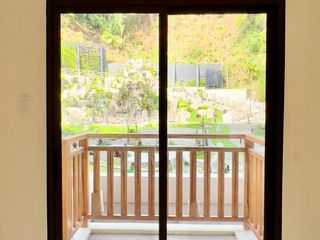 Bakakeng Central, Baguio City RFO Modern 2BR Corner w/ Balcony Condo Unit near SM Supermarket || DCP
