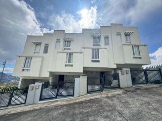 13.5M Rush Sale 3 Storey 3 Bedroom House and Lot with Breathtaking Mountain and City View Located in Bakakeng Baguio-JV2