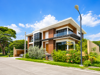 Canlubang Laguna 7 Bedroom 3BR House for Sale at Treveia Nuvali