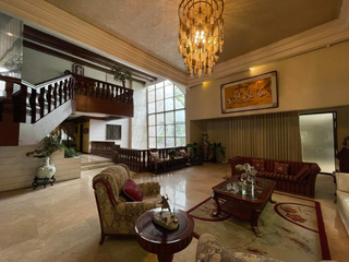 Fully Furnished 5BR House with Office & 4–5 CG in Valle Verde, Pasig City