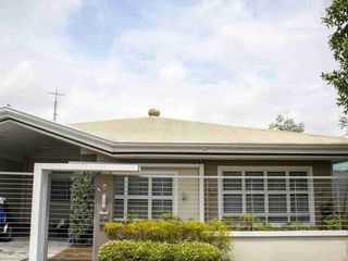 3 Bedrooms Semi Furnished Newly Renovated Bungalow House For Rent!