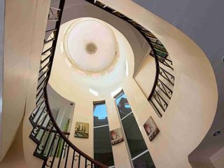 9 BEDROOMS SEMI FURNISHED HOUSE FOR RENT!
