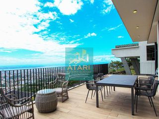 Luxury Three Bedrooms House with Pool in Uphill Overlooking Ocean & City in Monterrazas Cebu