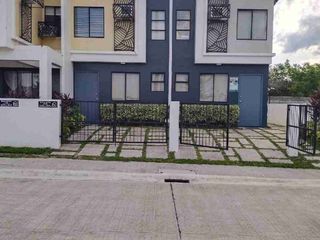 3 bedrooms Townhouse in Calamba Laguna