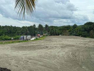 COMMERCIAL LOT
