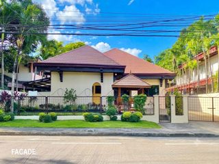 4BR Ayala Alabang Bungalow House & lot Spacious well maintained w Pool for rent
