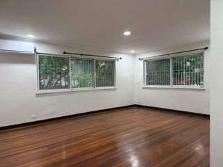 4BR Renovated Magallanes House For Rent 660 sqm Narciso Realty