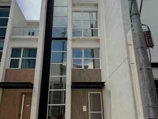 FOR RENT or FOR SALE | 4BR HOUSE | 2 PARKING | M RESIDENCES, ACACIA ESTATES | ₱120K/MONTH