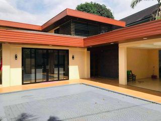 Huge, Sprawling House In Tierra Pura QC 2-Floor  House And Lot For Sale