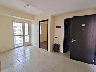 For Sale 2 Bedroom 23K monthly w/ Balcony Rent to own Ready for occupancy RFO The Rochester Garden in Pasig near BGC Airport Makati Ortigas