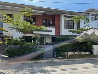 3 Bedroom Modern House FOR SALE in Mahogany Place 2, Acacia Estates, Taguig City