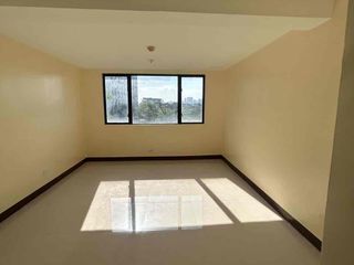 Rent to Own Condo Ready for Occupancy Cambridge village Combined Unit 20 minutes away to SM Megamall, Podium, Ortigas Central Business District (CBD)
𝑵𝒆𝒂𝒓: Crossings Department Store and National Bookstore, Welcome, One Mercedes Plaza, SM Center Pasig