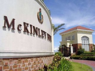 BEST PRICE! MCKINLEY HILL VILLAGE LOT FOR SALE!