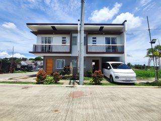 3.6M | 2-Storey Townhouse with 3BR in Bolbok, Lipa City For Sale Near  De La Salle  - LSS
