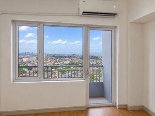 GRACEXX30: For Sale Un Furnished 1BR with Balcony in Grace Residences