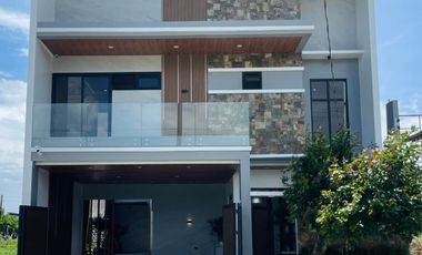 FOR SALE BRAND NEW ELEGANT MODERN HIGH CEILING HOME WITH LAP POOL IN SAN FERNANDO NEAR CAPITAL TOWN