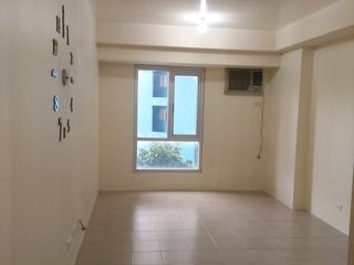 Studio Unit at Avida San Lorenzo for Rent