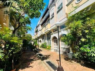4 BR Townhouse