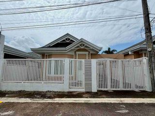 BUNGALOW 3-BEDROOM HOUSE FOR RENT IN ANGELES CITY