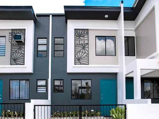 HOUSE AND LOT NEAR MALL 🏡✨