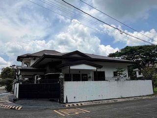 Bungalow House in La Residencia