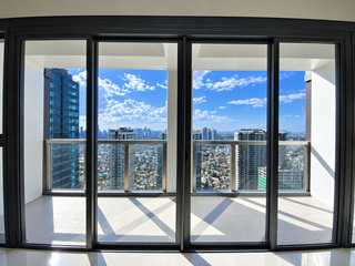4BR Penthouse BGC - Uptown Ritz 182.6 Sqm. RUSH FOR SALE!