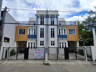 For Sale 3 Storey Modern Townhouse w/ Roofdeck in Ponte Verde, Cupang, Antipolo Rizal. KSA