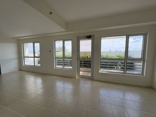 RFO Penthouse in Sta Mesa 9k Monthly Rent to Own Near in University and LRT2 Stations