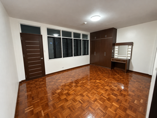 𝗠𝗢𝗩𝗘-𝗜𝗡 𝗥𝗘𝗔𝗗𝗬 𝟯𝗕𝗥 𝗛𝗢𝗠𝗘 𝗜𝗡 𝗟𝗔𝗡𝗔𝗡𝗚 – 𝟮-𝗖𝗔𝗥 𝗣𝗔𝗥𝗞𝗜𝗡𝗚