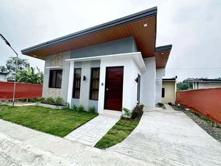 Bungalow House for Sale in Granada Bacolod | Residencia Royale-MD