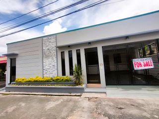 WELL MAINTAIN BUNGALOW HOUSE AND LOT FOR SALE IN PILAR VILLAGE