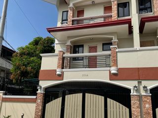 Near Sucat Road for Sale Townhouse in San Antonio Paranaque 14M only - JB